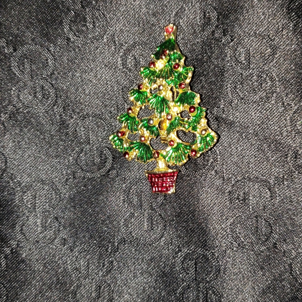 Women's christmas tree pendant